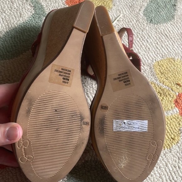 Jessica Simpson Frida Wedge - Picture 8 of 10